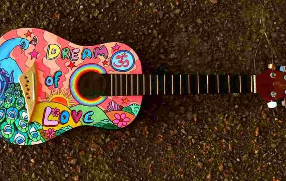 How to Paint an Acoustic Guitar with Spray Paint