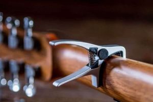 Read more about the article Best Capos for 12-String Acoustic Guitars